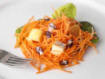 Apple-Carrot Salad